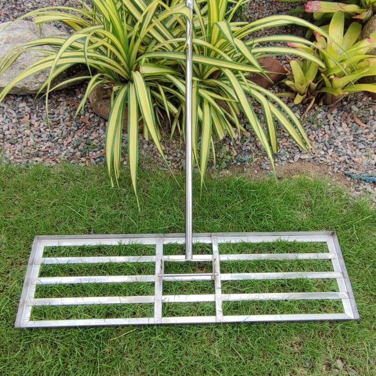 Stainless Steel Lawn Lute (77 cm): image 3
