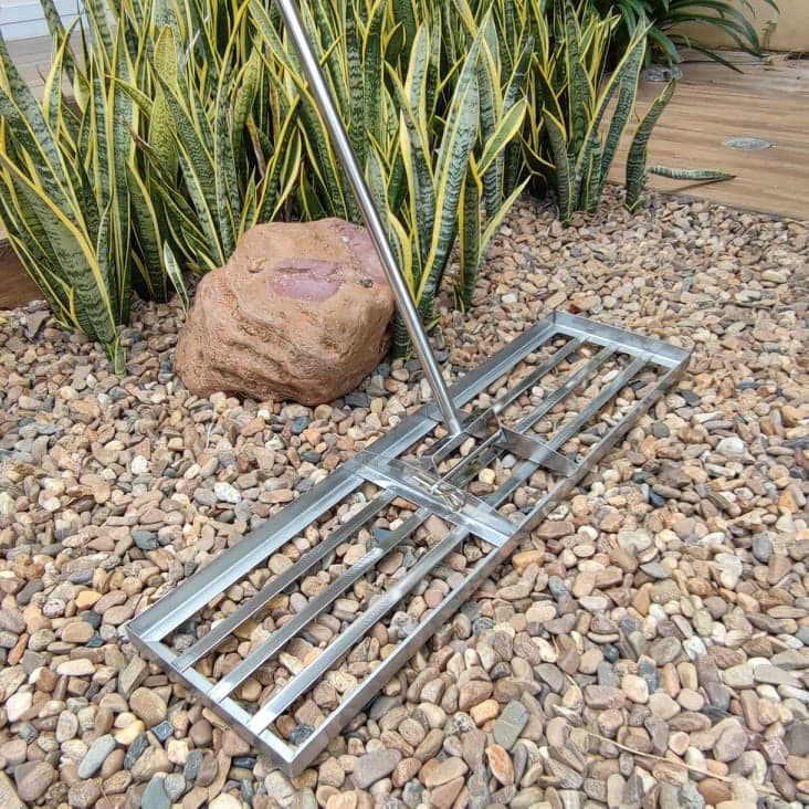 Stainless Steel Lawn Lute (92 cm)